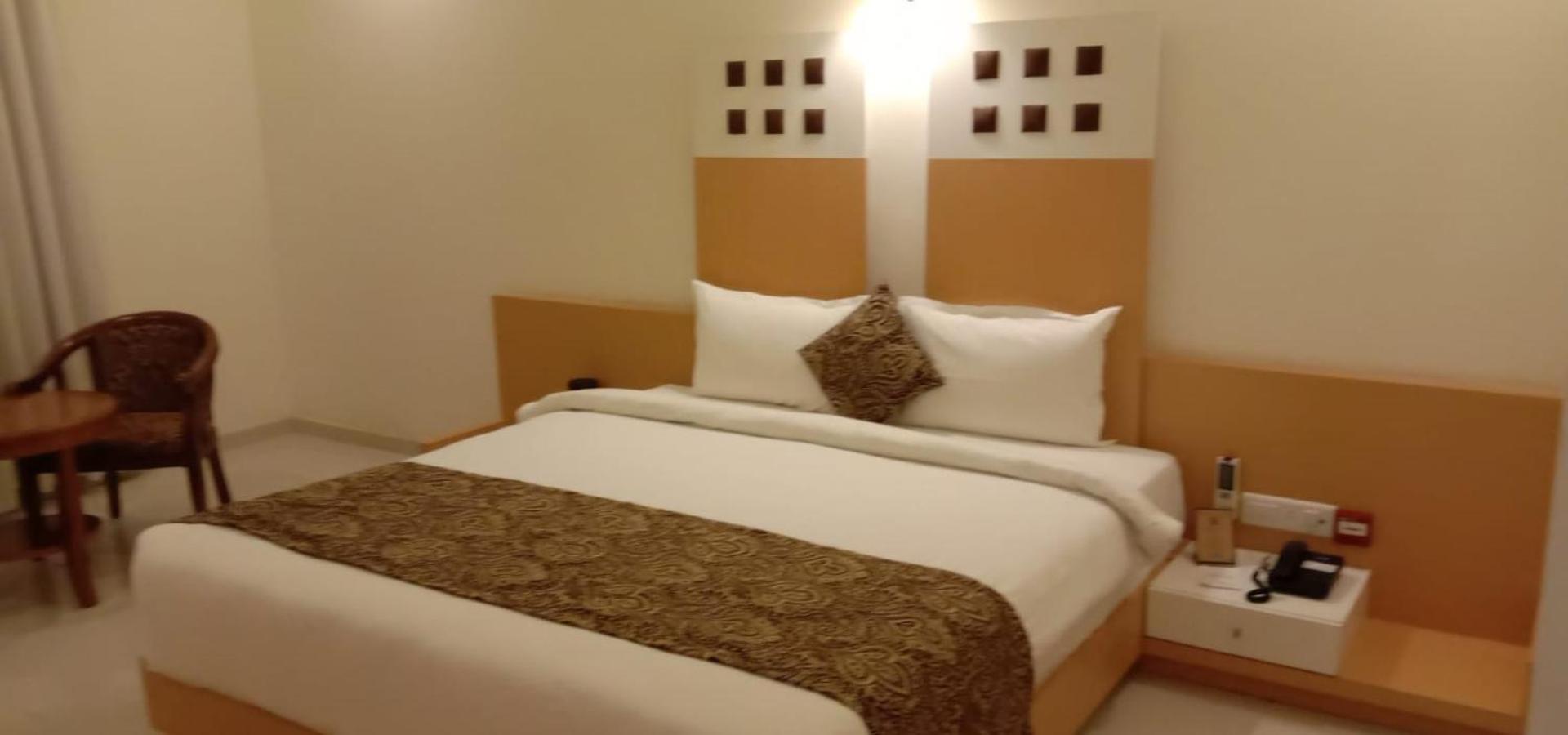 Hotel Roma Kristo Dwārka Exteriör bild