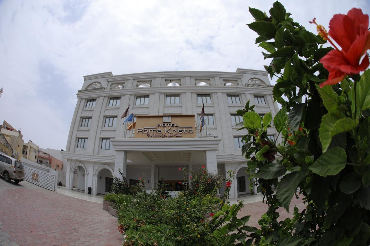 Hotel Roma Kristo Dwārka Exteriör bild